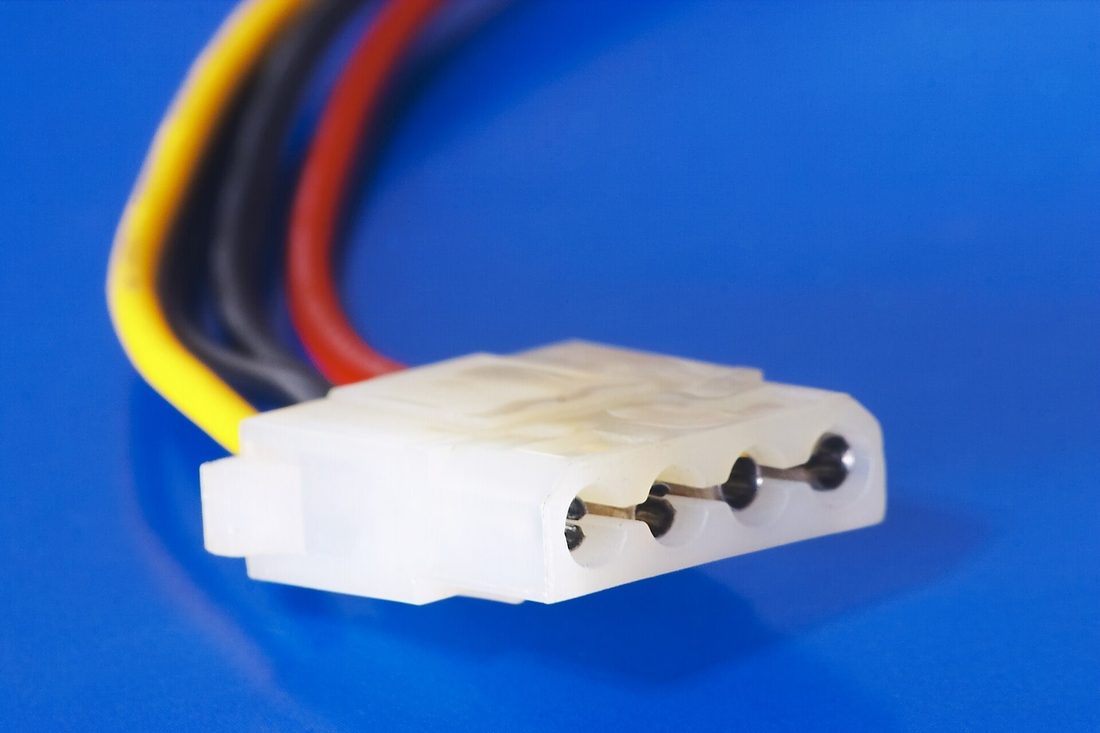 Molex_MiniFit_母端_01.jpg